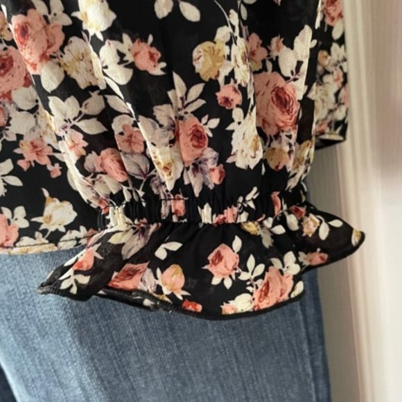 SUPPLY & DEMAND Peggy Dark Floral Print Blouse from Saks NWT - Picture 6 of 8